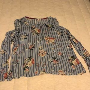 Floral top cold shoulder